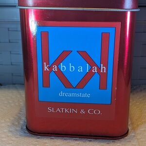 Slatkin & Co. Kabbalah Dreamstate Candle and Red String